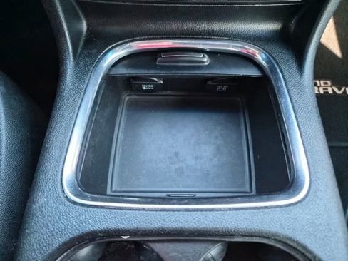 Used 2017 Dodge Grand Caravan GT FWD image 30