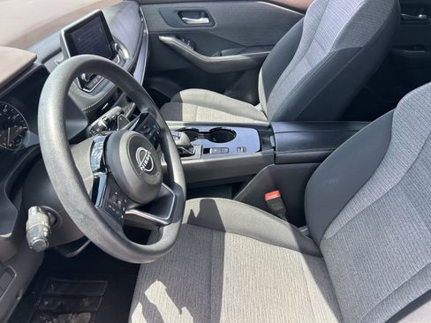 Used 2023 Nissan Rogue SV FWD image 12
