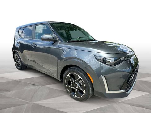Used 2023 Kia Soul EX FWD image 2