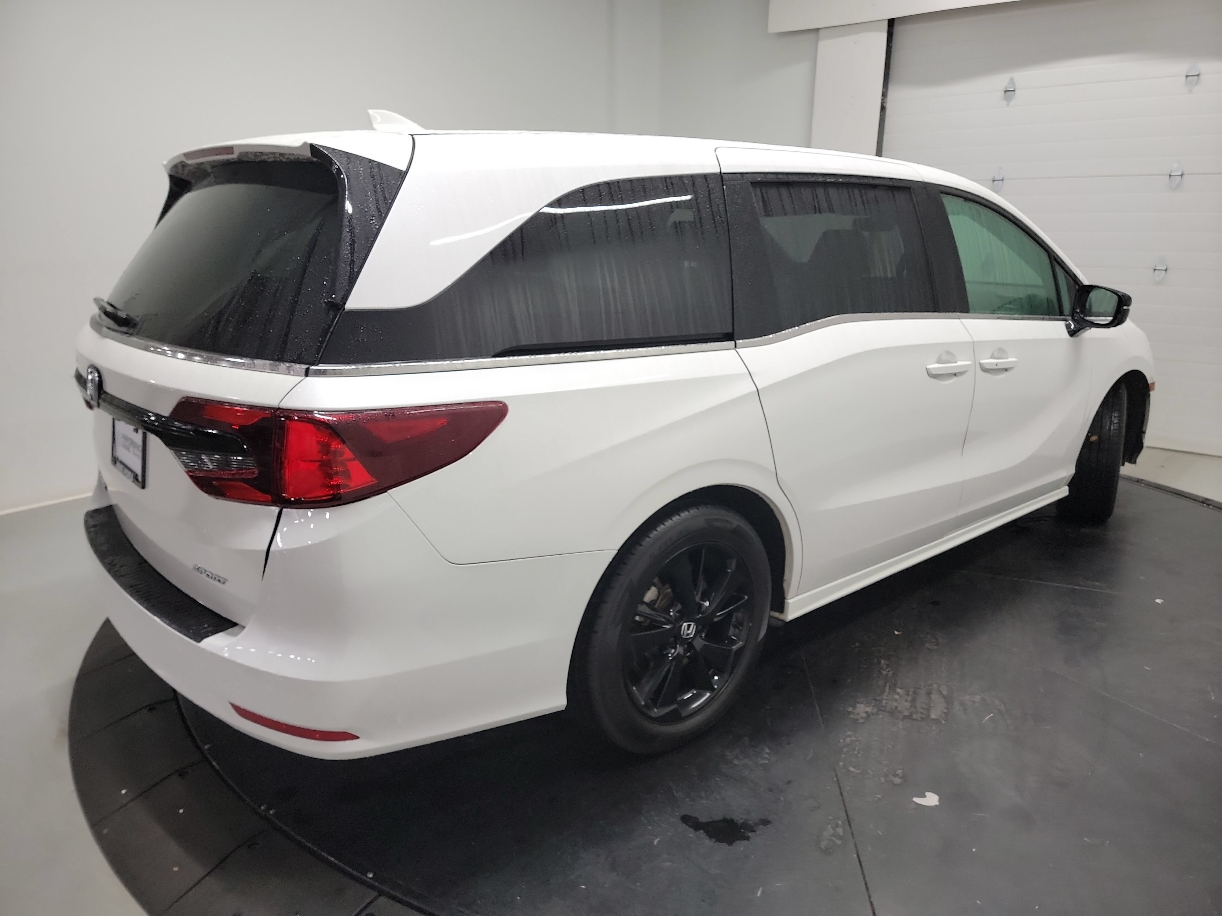 Used 2024 Honda Odyssey Sport image 16