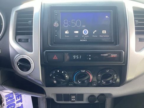 Used 2014 Toyota Tacoma 4x4 Access Cab V6 w/ SR5 Package image 11