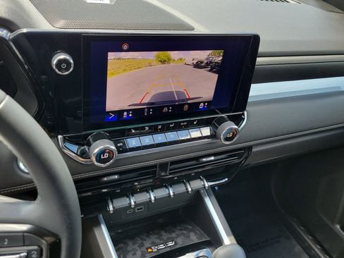 Used 2023 Chevrolet Colorado LT w/ LT Convenience Package II image 27