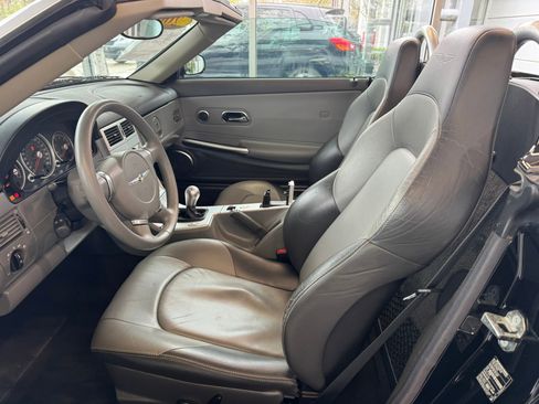 Used 2005 Chrysler Crossfire Limited RWD image 9