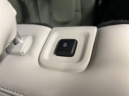 New 2026 Lincoln Aviator AWD image 33