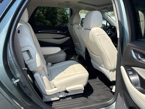 Used 2023 Buick Enclave Avenir w/ Trailering Package, 5000 lbs. AWD/4WD image 10