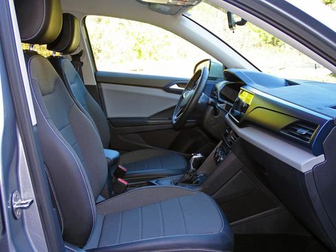 Used 2022 Volkswagen Taos SE image 19