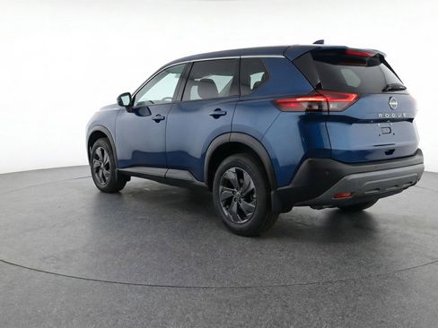 Used 2025 Nissan Rogue SV FWD image 6