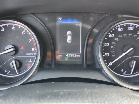 Used 2024 Toyota Camry SE FWD image 10