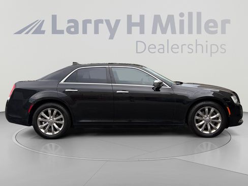 Used 2016 Chrysler 300 C AWD/4WD image 6
