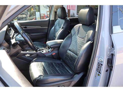 Used 2021 Kia Telluride SX w/ SX Prestige Package AWD/4WD image 19