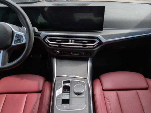 Certified 2024 BMW 330i Sedan w/ M Sport Package image 31