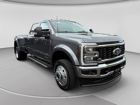 Used 2025 Ford F450 Lariat w/ FX4 Off-Road Package AWD/4WD image 7