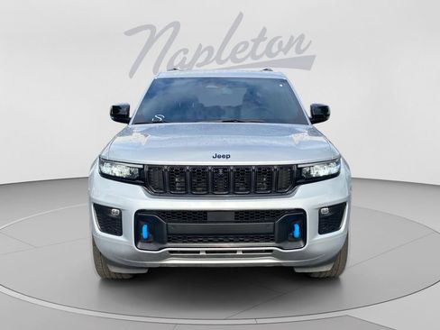 Used 2024 Jeep Grand Cherokee Limited 4xe AWD/4WD image 9