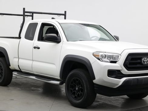 Used 2022 Toyota Tacoma SR w/ SX Package RWD image 3