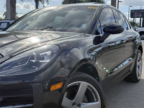 Used 2021 Porsche Macan S image 5