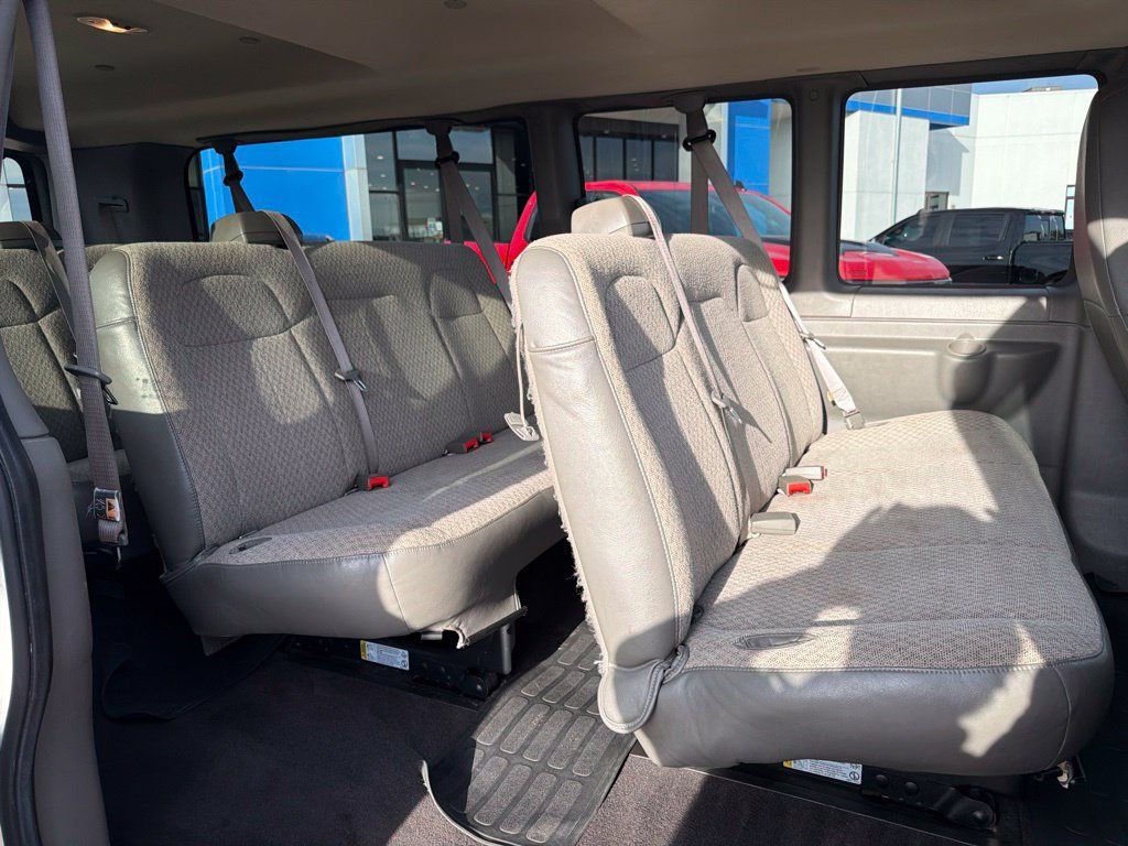 Used 2025 Chevrolet Express 3500 LT w/ LT Preferred Equipment Group RWD image 21