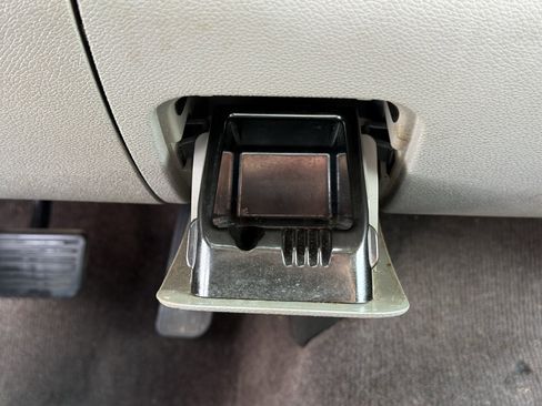 Used 2011 Chevrolet Silverado 1500 LS image 21