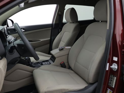 Used 2019 Hyundai Tucson Value FWD image 18