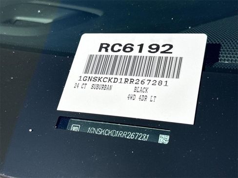 Used 2024 Chevrolet Suburban LT image 32