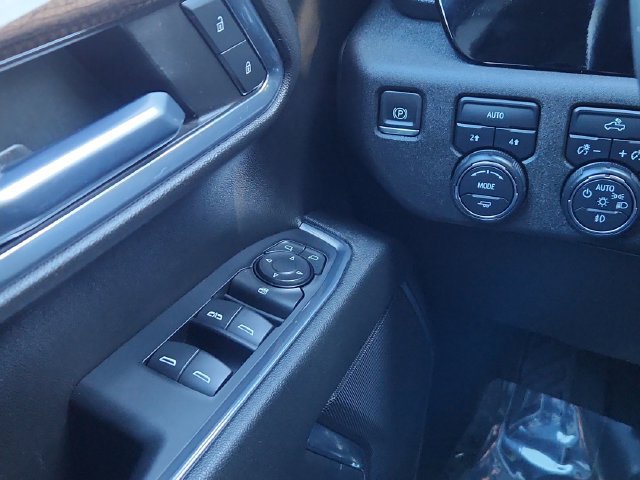 Used 2023 Chevrolet Silverado 1500 RST AWD/4WD image 37