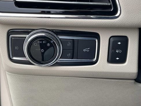 Used 2021 Lincoln Navigator L Reserve w/ Luxury Package image 40