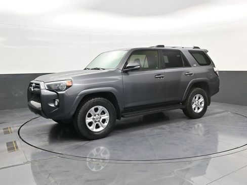 Used 2020 Toyota 4Runner SR5 Premium AWD/4WD image 4