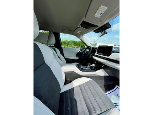 New 2026 Mitsubishi Outlander SE AWD/4WD image 9