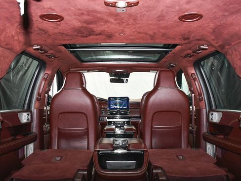 Used 2018 Lincoln Navigator Black Label w/ Cargo Package AWD/4WD image 78