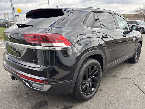 Used 2023 Volkswagen Atlas Cross Sport SE w/ Black Wheel Package image 6