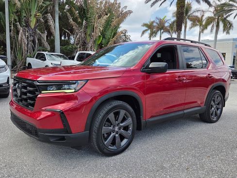 Certified 2023 Honda Pilot Sport image 3