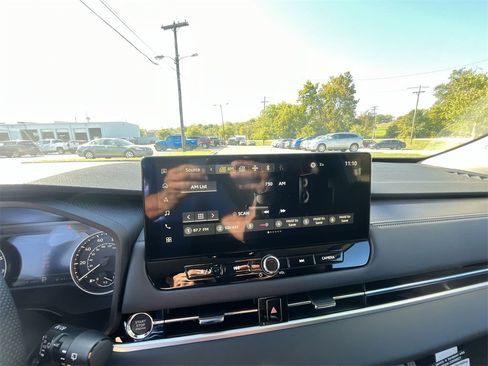 New 2025 Mitsubishi Outlander SE image 16