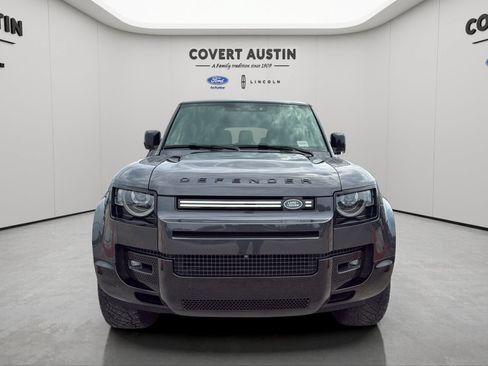 Used 2024 Land Rover Defender 130 X-Dynamic SE AWD/4WD image 9