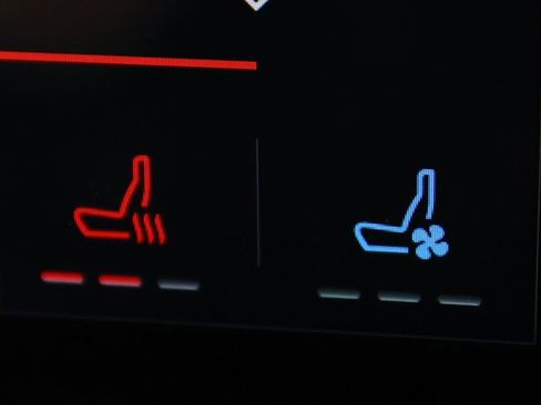 Used 2024 Ford Mustang GT Premium image 34