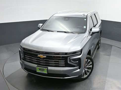 Used 2025 Chevrolet Tahoe High Country AWD/4WD image 43