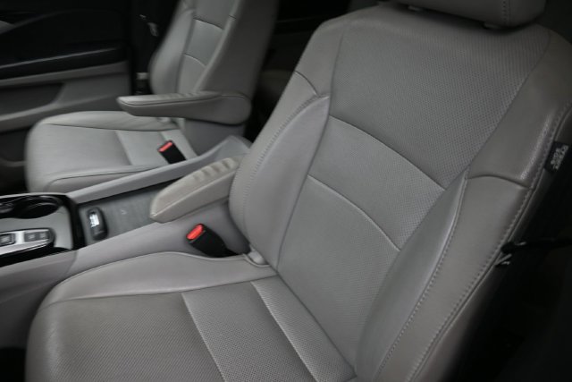 Used 2018 Honda Pilot Elite image 18