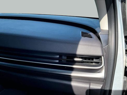 Certified 2025 Kia Carnival SX Prestige FWD image 19