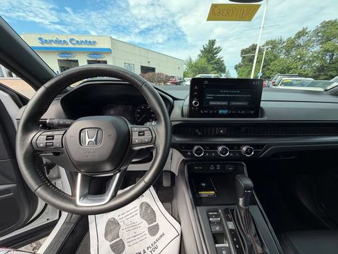 Used 2024 Honda CR-V Sport-L image 10