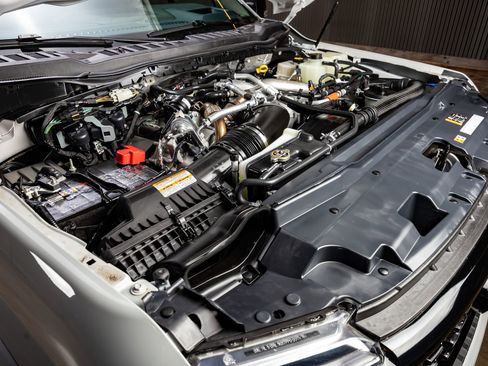 Used 2025 Ford F450 Platinum w/ Platinum Plus Package image 41