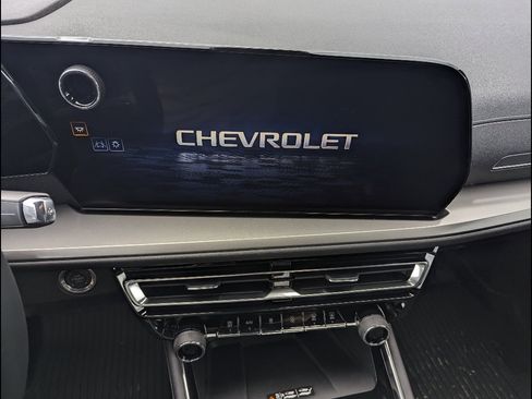 New 2026 Chevrolet Traverse LT w/ LPO, Floor Liner Package FWD image 23
