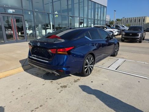 Used 2022 Nissan Altima 2.5 SR image 4