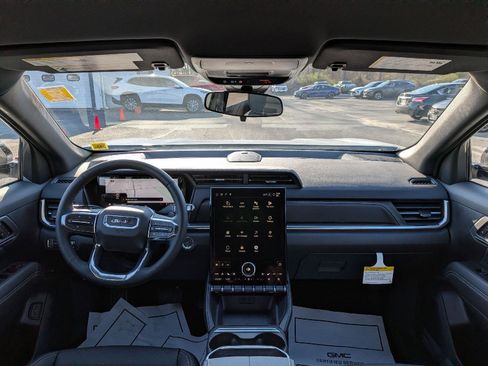New 2026 GMC Terrain Elevation w/ Elevation Premium Package AWD/4WD image 17
