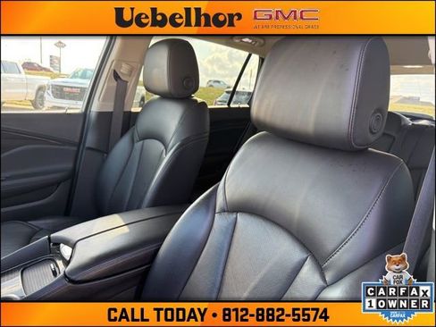 Used 2020 Buick Envision Essence image 23