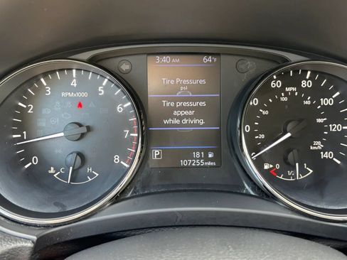 Used 2020 Nissan Rogue SV AWD/4WD image 18