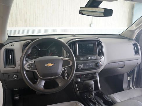 Used 2019 Chevrolet Colorado W/T w/ WT Convenience Package RWD image 18