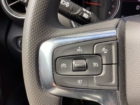Used 2023 Chevrolet Blazer LT w/ Midnight/Sport Edition FWD image 7