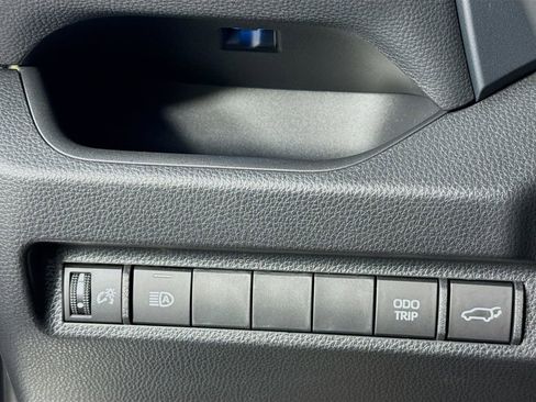 Used 2025 Toyota RAV4 XSE AWD/4WD image 14