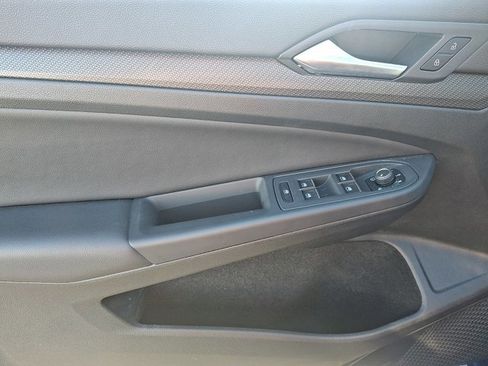 Used 2024 Volkswagen Golf R image 12