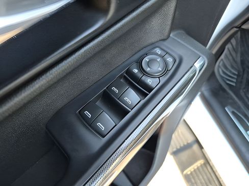 Used 2020 GMC Sierra 1500 AT4 w/ AT4 Premium Package AWD/4WD image 23