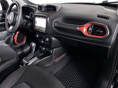 Used 2023 Jeep Renegade Trailhawk image 30