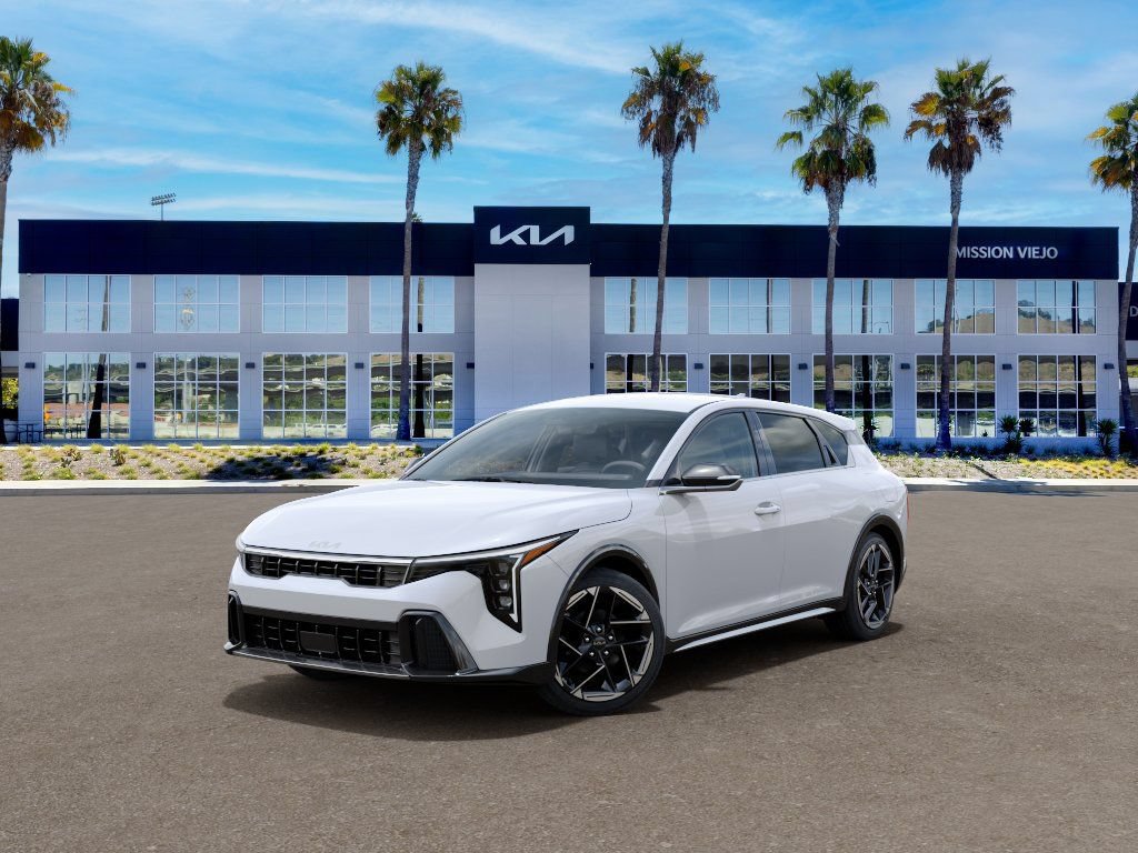 New 2026 Kia K4 GT-Line FWD image 1